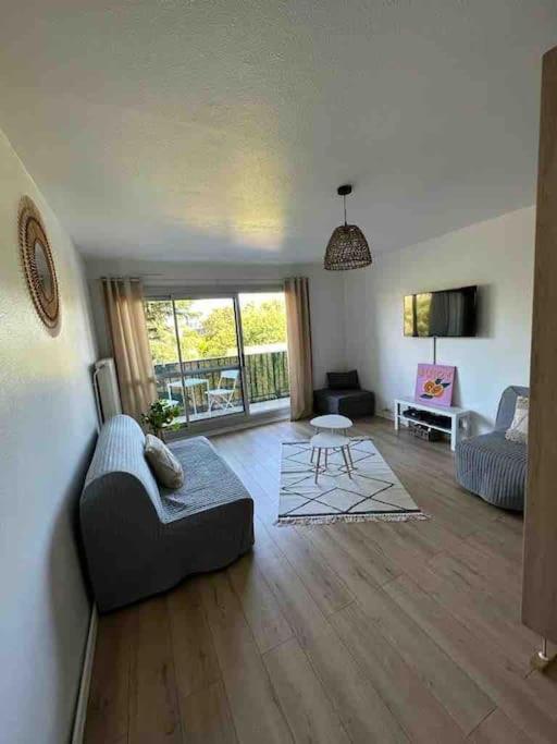 Grand Studio Pro Calme Proche Centre Commodites Talence Exterior photo