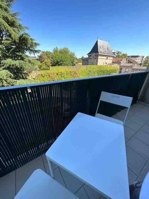 Grand Studio Pro Calme Proche Centre Commodites Talence Exterior photo